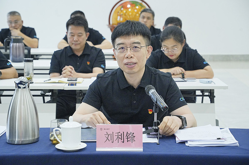 liu01.jpg liu01.jpg